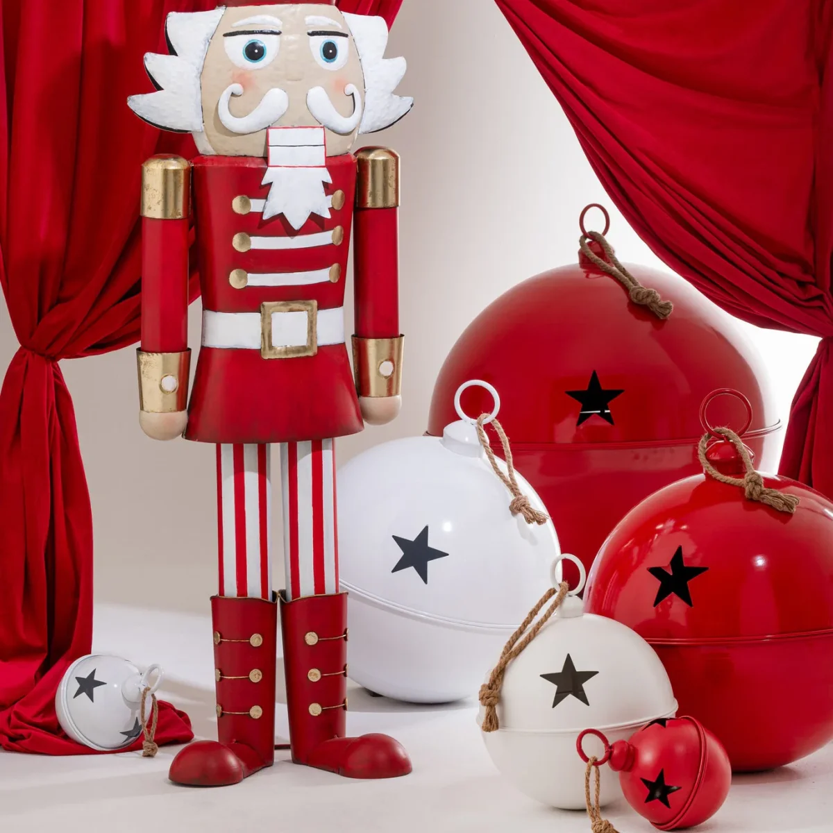 Kerstbal Mat Bal Ijzer Rood Large Dia51xH60cm J-Line - Afbeelding 3